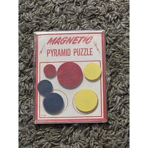 1966 Vintage Magnetic Pyramid Puzzle Strategy Travel Game Great‎ Condition!